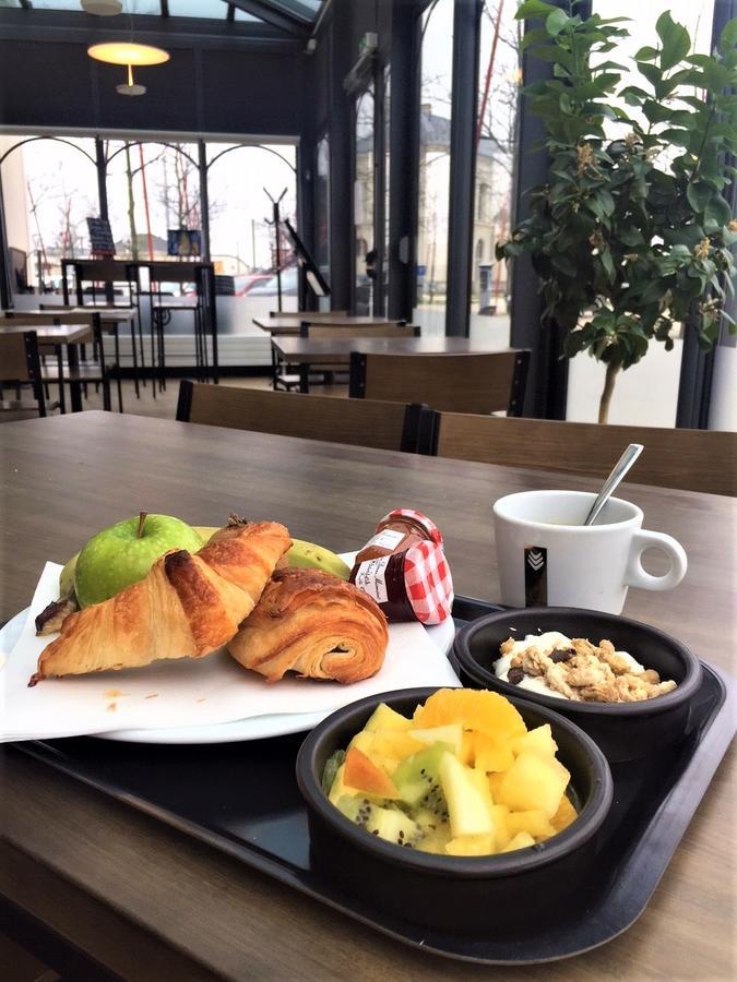 Hotel De La Gare - Restaurant Bistro Quai Ла-Рош-сюр-Йон Экстерьер фото